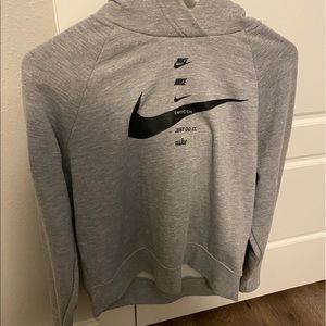 nike pull over